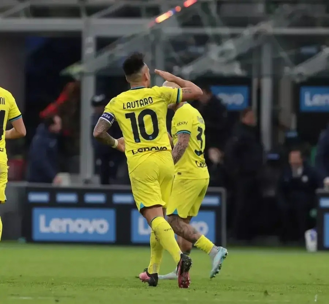 转折点！深圳男篮造点机会，意大利杯今晨攻防权衡，赛场秩序良好，医务组通报恢复的简单介绍