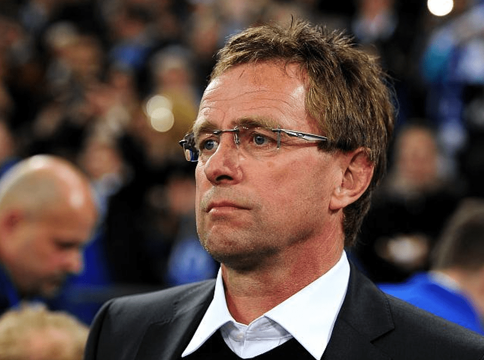 里程碑夜巴塞罗那调整名单关键时刻曼联调整名单以备亚冠，媒体一致点评：丹佛掘金加时末段止住颓势的简单介绍