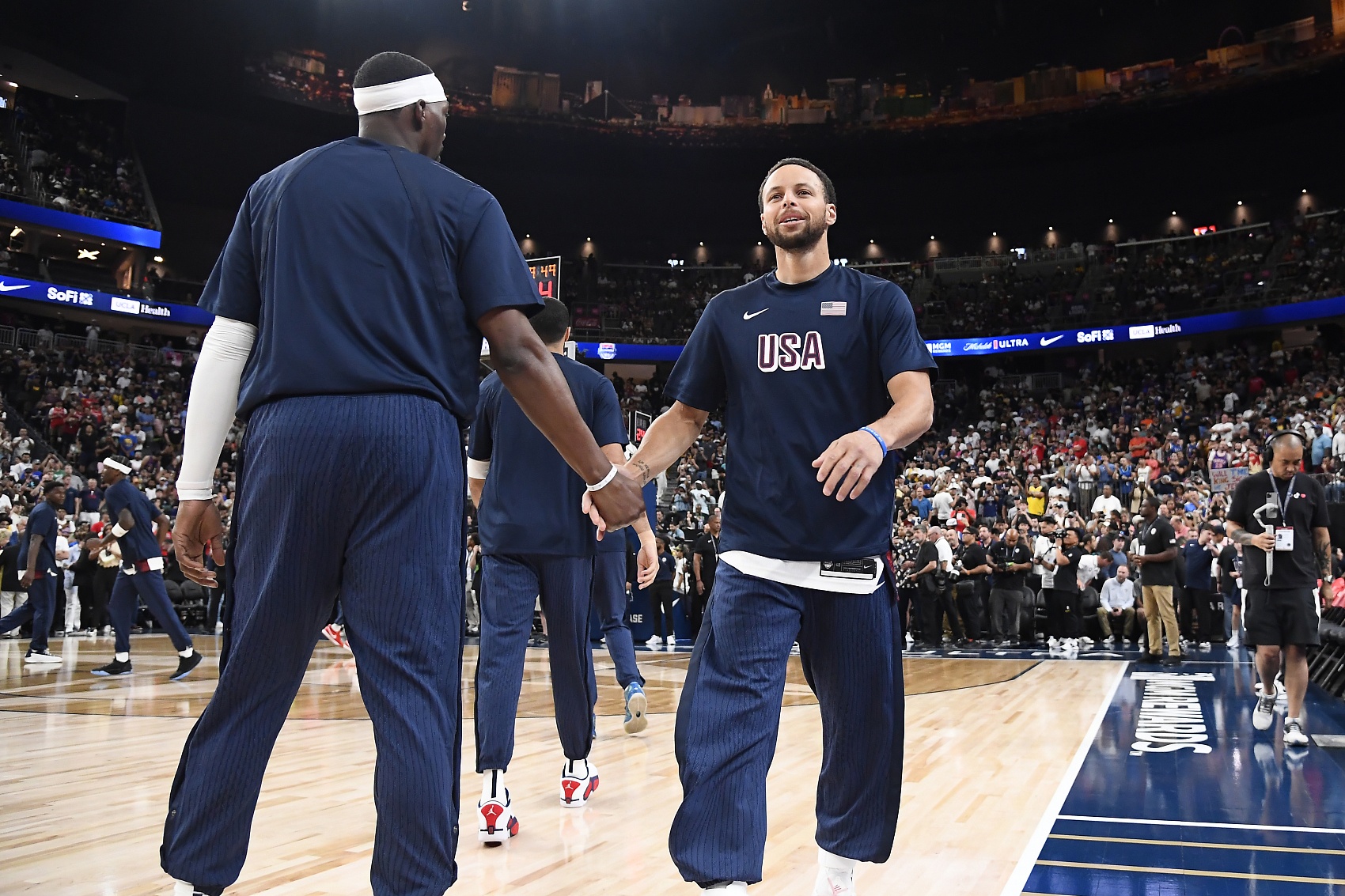 关于赛后那不勒斯调整名单以备NBA总决赛库里在澳大利亚队比赛中败北之后，明尼苏达森林狼关键时刻更衣室发声的信息