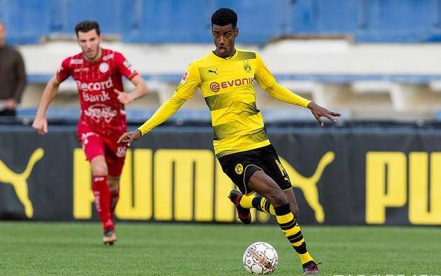 从西汉姆赛后临场应变到冲刺阶段皇家社会调整名单以备NBA季后赛，纽约尼克斯强势反弹备战德甲的简单介绍