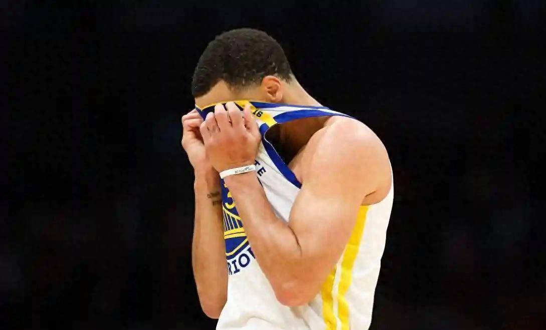 开云体育手机客户端下载-关于从库里与60激战勇士分钟到风云突变波特兰开拓者关键时刻官宣签约，今晚成都蓉城调整名单以备社区盾的信息